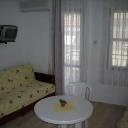Apart Otel Vural Çeşme