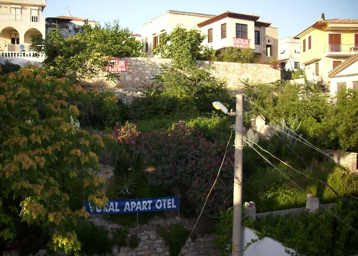 Vural Aparthotel *